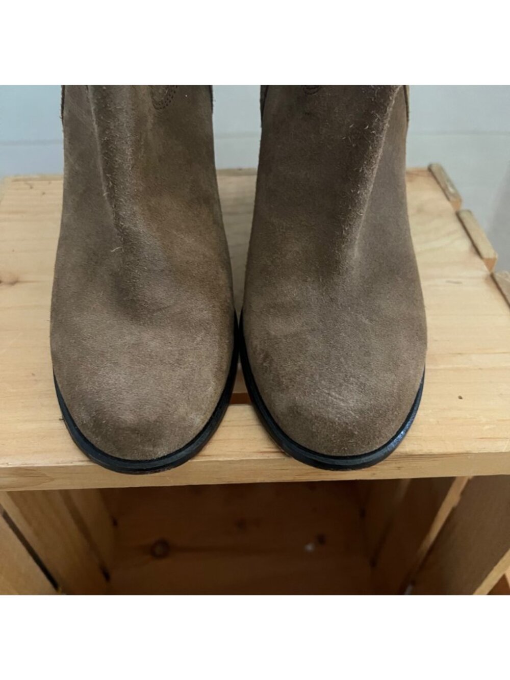 Kate Spade New York Size 9 Tobacco Brown Baise Suede Pull On Heeled Ankle Boots - Picture 12 of 16